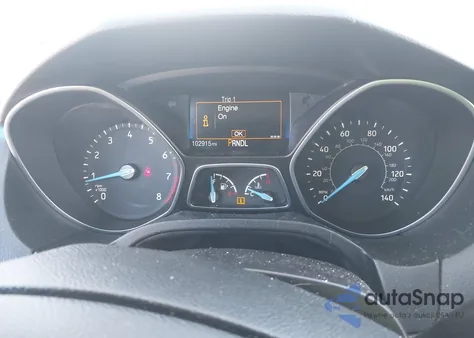 2016 Ford Focus S z USA, uszkodzony, nr VIN 1FADP3E21GL399346